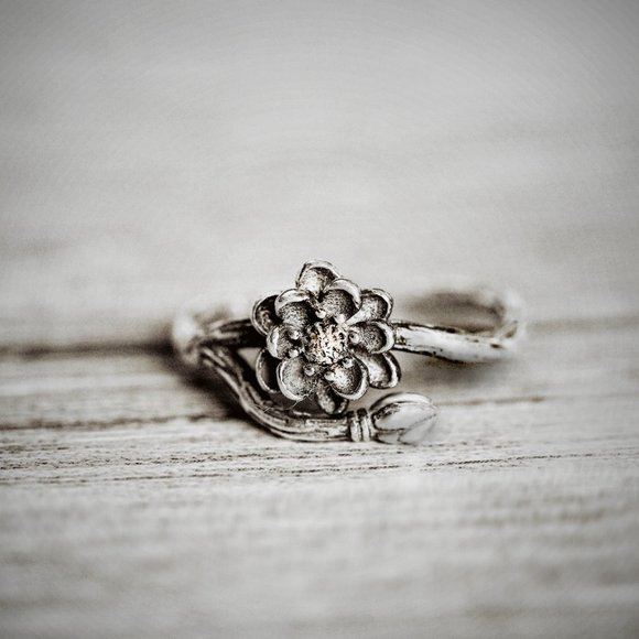 Antique Sterling Silver Lotus Flower Ring Cute - Picture 4 of 9